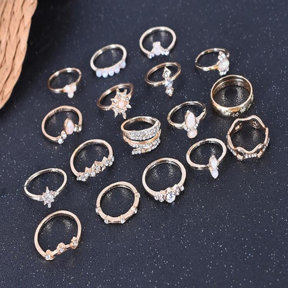2/$10 NEW! Boho 17 Piece Bohemian Ring Set Midi Crystal Boho Cute Snake - Picture 2 of 3